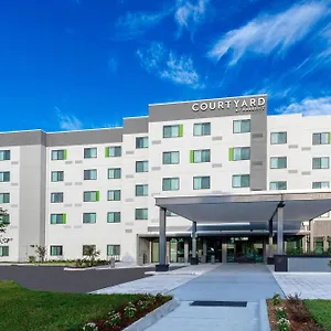 Hotel Courtyard By Marriott Northwest/veterans Expressway