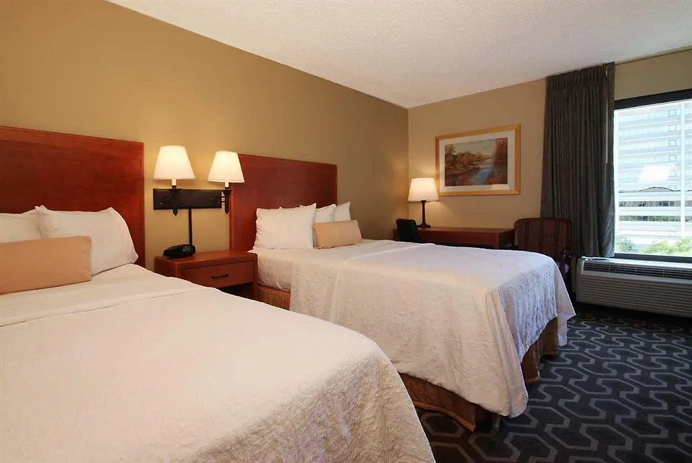 Hampton Inn Tampa International Airport/Westshore Hotel