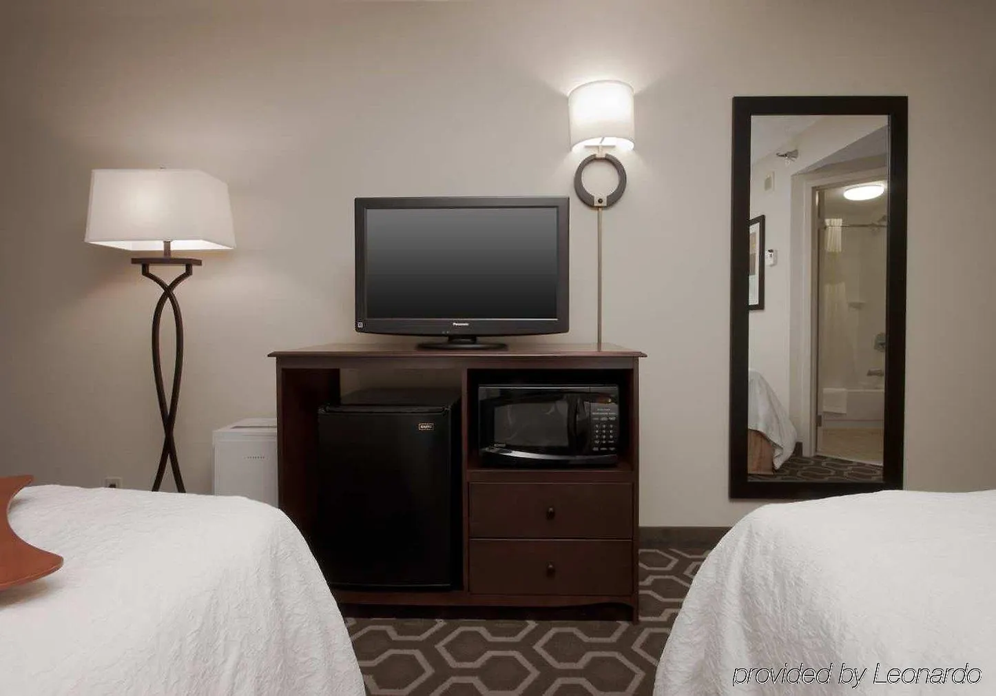 Hampton Inn Tampa International Airport/Westshore 3*,