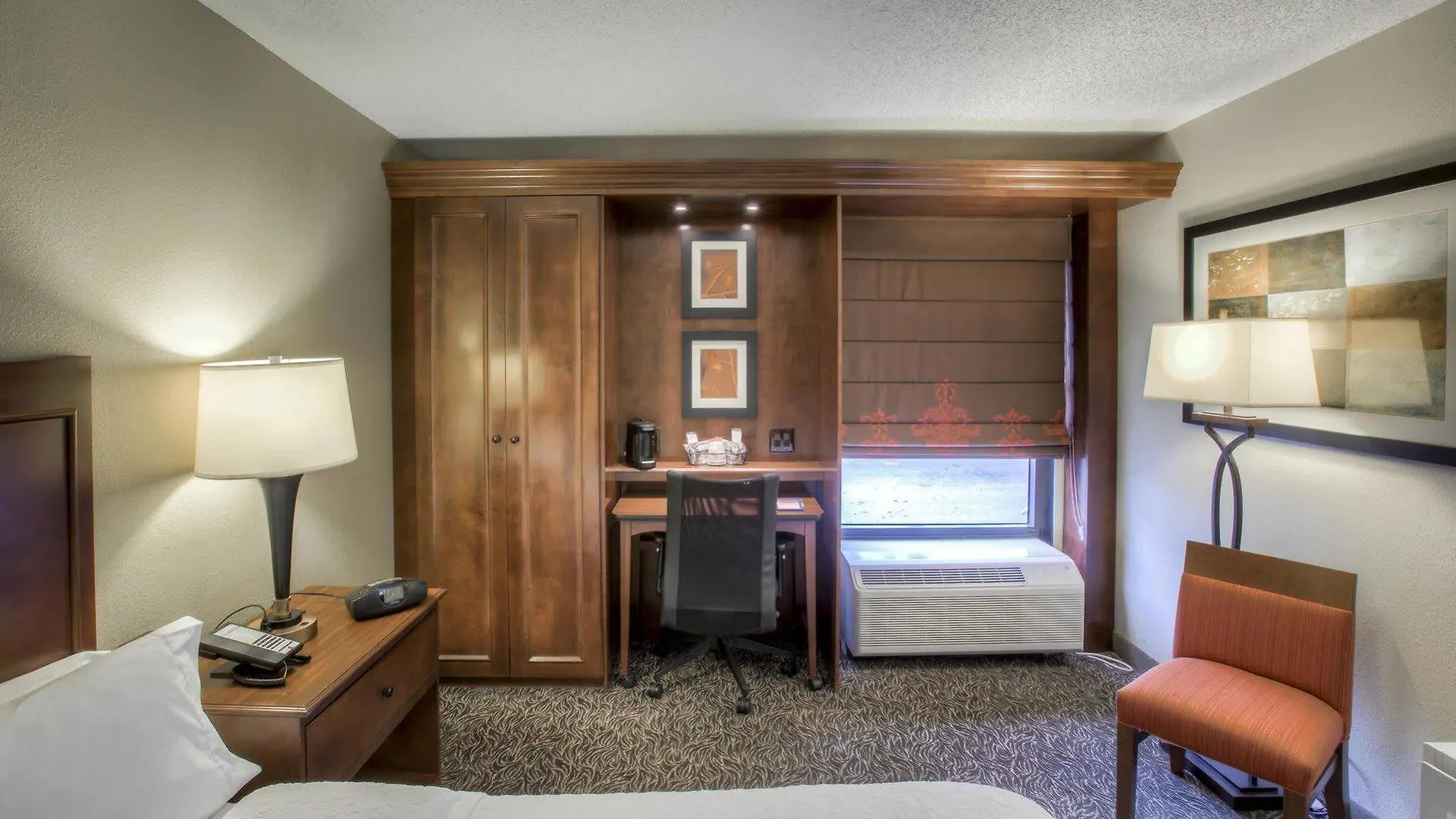 Hampton Inn Tampa International Airport/Westshore Hotel